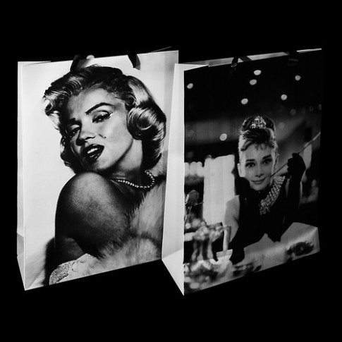 Пакет М. Монро и О. Хепберн 30 х 12 х 42 см