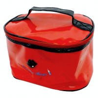 Косметичка з губами лакова